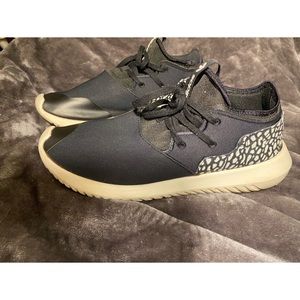 Adidas Tubular Animal / Cheetah Print